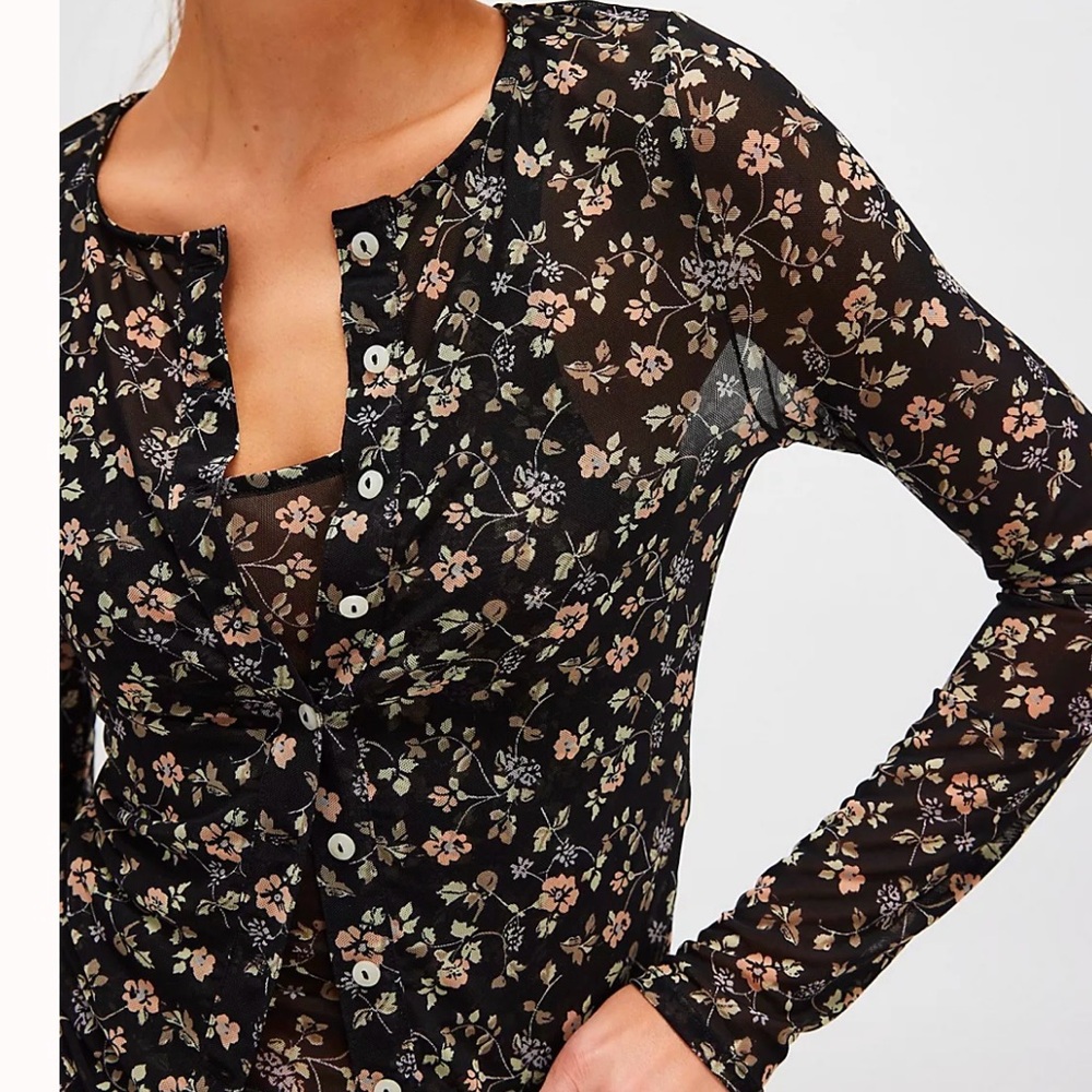Free People twosie mesh cardi'